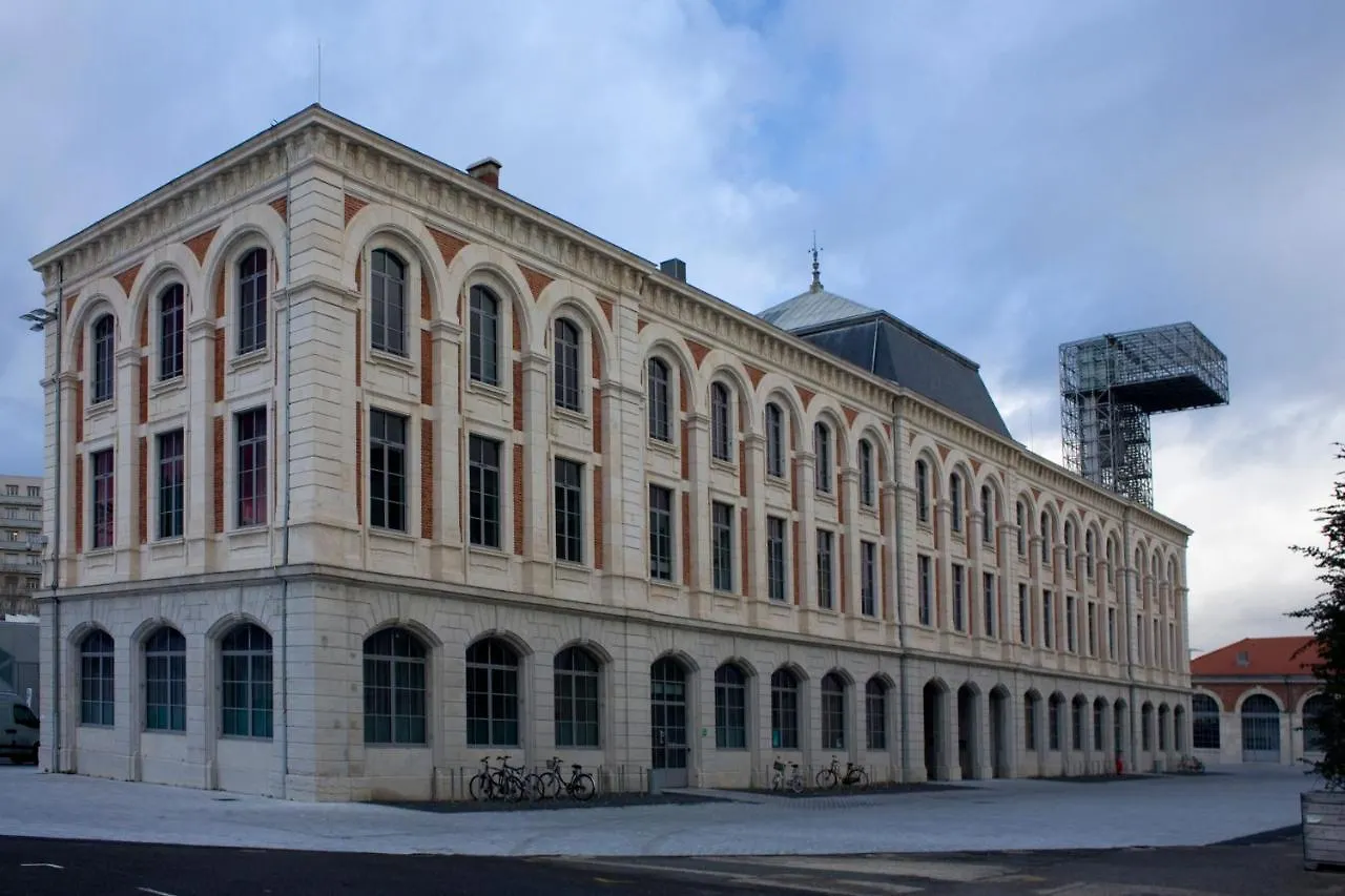 116 Chic & Cosy Grand Appart Moderne 65M2 Hypercentre Wifi Smart Tv Netflix Apartment Saint-Etienne